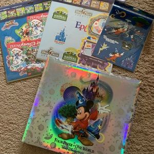 NWT VINTAGE Walt Disney World scrapbook with 2 scrap kits & 2 sheets of stickers